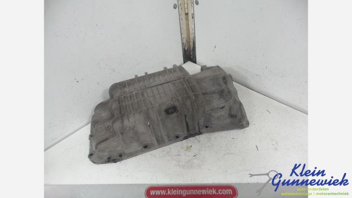 Carterpan van een Ford B-Max 2014