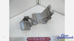 Gebruikte Dynamosteun onder Audi Q7 Prijs op aanvraag aangeboden door Klein Gunnewiek Autodemontage & Motorentechniek