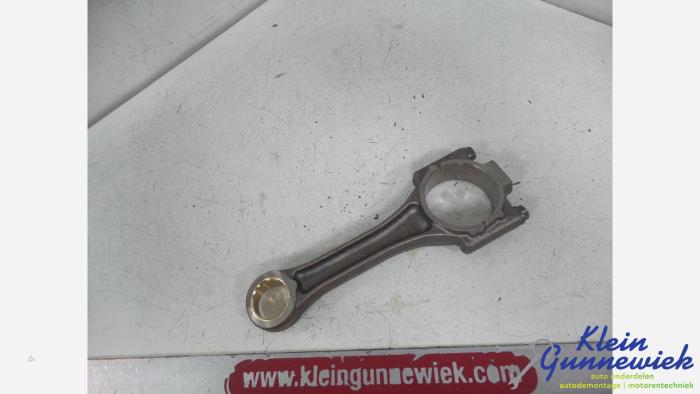 Gebruikte Drijfstang Volkswagen Passat Prijs € 47,00 Margeregeling aangeboden door Klein Gunnewiek Autodemontage & Motorentechniek