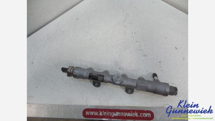 Gebruikte Verstuiver brug Peugeot 5008 Prijs € 32,00 Margeregeling aangeboden door Klein Gunnewiek Autodemontage & Motorentechniek