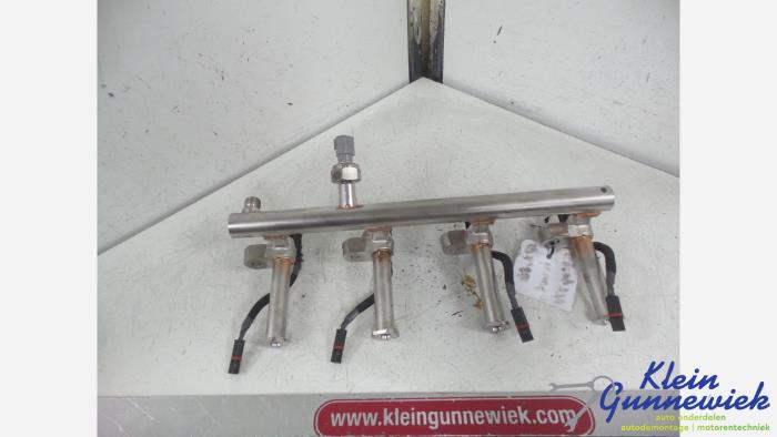 Gebruikte Verstuiver brug Volvo XC60 Prijs € 79,00 Margeregeling aangeboden door Klein Gunnewiek Autodemontage & Motorentechniek