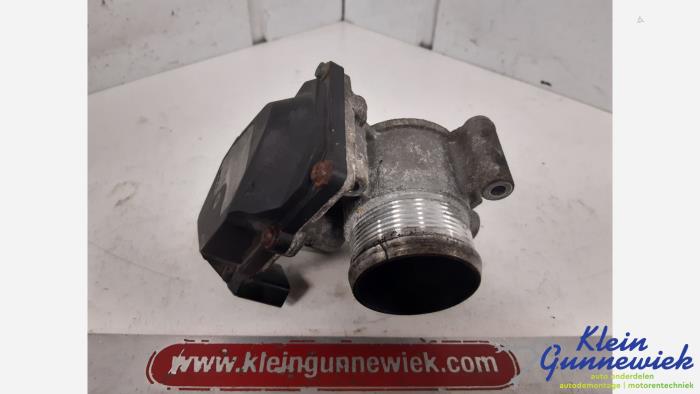 Gebruikte Gasklephuis Volkswagen Passat Prijs € 18,00 Margeregeling aangeboden door Klein Gunnewiek Autodemontage & Motorentechniek