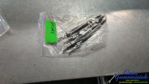 Gebruikte Gloeikaars Opel Astra Prijs op aanvraag aangeboden door Klein Gunnewiek Autodemontage & Motorentechniek