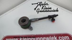 Gebruikte Koppeling Hulp Cilinder Renault Trafic Prijs op aanvraag aangeboden door Gebr.Klein Gunnewiek Ho.BV