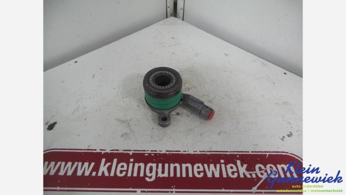 Gebruikte Koppeling Hulp Cilinder Renault Trafic Prijs € 19,00 Margeregeling aangeboden door Klein Gunnewiek Autodemontage & Motorentechniek