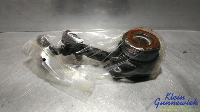 Gebruikte Koppeling Hulp Cilinder Ford Mondeo Prijs € 22,00 Margeregeling aangeboden door Klein Gunnewiek Autodemontage & Motorentechniek
