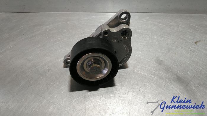 Gebruikte Spanrol Multiriem Renault Master Prijs € 33,00 Margeregeling aangeboden door Klein Gunnewiek Autodemontage & Motorentechniek