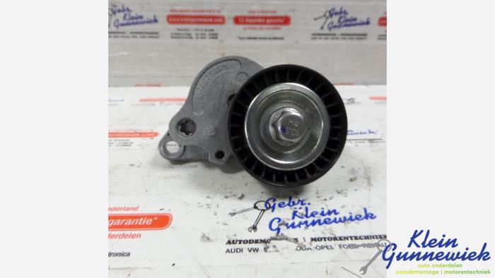 Gebruikte Spanrol Multiriem Renault Master Prijs € 20,00 Margeregeling aangeboden door Klein Gunnewiek Autodemontage & Motorentechniek