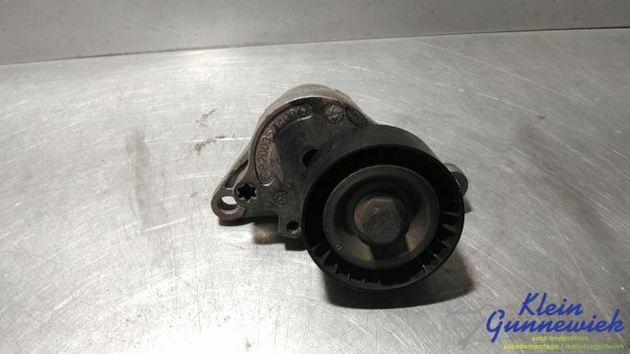 Gebruikte Spanrol Multiriem Renault Trafic Prijs € 19,00 Margeregeling aangeboden door Klein Gunnewiek Autodemontage & Motorentechniek