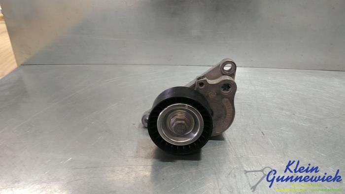 Gebruikte Spanrol Multiriem Renault Trafic Prijs € 17,00 Margeregeling aangeboden door Klein Gunnewiek Autodemontage & Motorentechniek