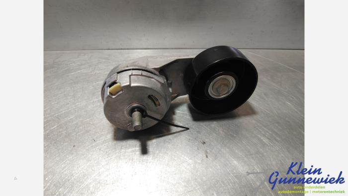 Nieuwe Spanrol Multiriem Opel Astra Prijs op aanvraag aangeboden door Klein Gunnewiek Autodemontage & Motorentechniek