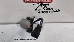 Gebruikte Vacuumpomp Rembekrachtiging Volkswagen Sharan Prijs € 100,00 Margeregeling aangeboden door Gebr.Klein Gunnewiek Ho.BV