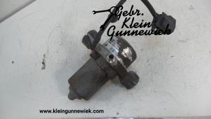 Gebruikte Vacuumpomp Rembekrachtiging Opel Mokka Prijs op aanvraag aangeboden door Gebr.Klein Gunnewiek Ho.BV