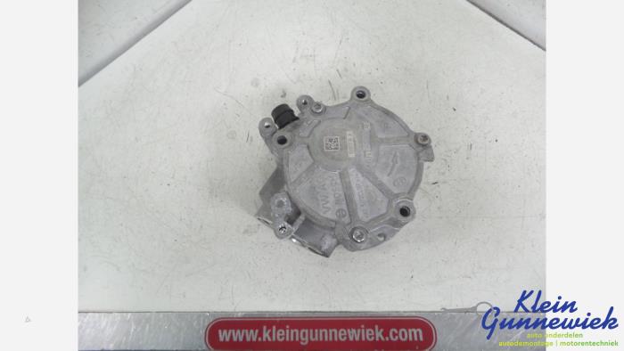 Gebruikte Vacuumpomp Rembekrachtiging Volkswagen T-Roc Prijs € 33,00 Margeregeling aangeboden door Klein Gunnewiek Autodemontage & Motorentechniek