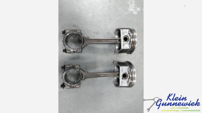 Gebruikte Zuiger Opel Agila Prijs € 175,00 Margeregeling aangeboden door Klein Gunnewiek Autodemontage & Motorentechniek