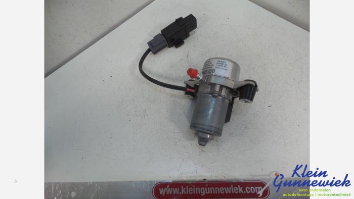Gebruikte Vacuumpomp Rembekrachtiging Opel Corsa Prijs € 36,00 Margeregeling aangeboden door Klein Gunnewiek Autodemontage & Motorentechniek