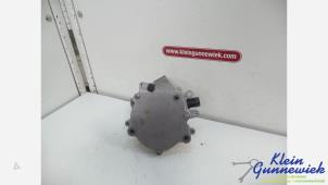 Gebruikte Vacuumpomp Rembekrachtiging Volkswagen Jetta Prijs € 75,00 Margeregeling aangeboden door Klein Gunnewiek Autodemontage & Motorentechniek