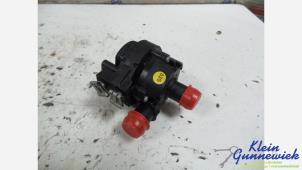 Gebruikte Waterpomp Volkswagen E-Golf Prijs € 35,00 Margeregeling aangeboden door Klein Gunnewiek Autodemontage & Motorentechniek