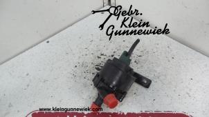 Gebruikte Koelvloeistof pomp Renault Kangoo Prijs op aanvraag aangeboden door Gebr.Klein Gunnewiek Ho.BV