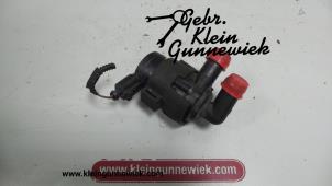 Gebruikte Koelvloeistof pomp Volkswagen Transporter Prijs op aanvraag aangeboden door Gebr.Klein Gunnewiek Ho.BV