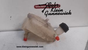 Gebruikte Koelwater Reservoir Renault Twingo Prijs op aanvraag aangeboden door Gebr.Klein Gunnewiek Ho.BV