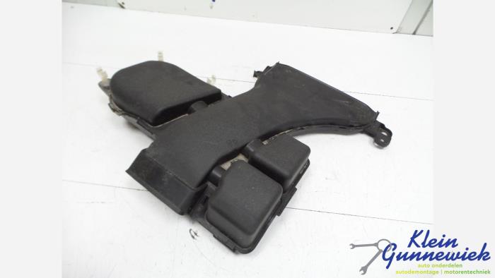 Gebruikte Luchtfilterhuis Lexus RX 300 Prijs € 31,00 Margeregeling aangeboden door Klein Gunnewiek Autodemontage & Motorentechniek