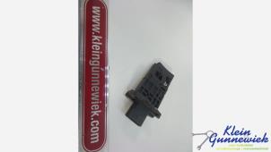 Gebruikte Luchthoeveelheidsmeter Ford Transit Custom Prijs € 20,00 Margeregeling aangeboden door Klein Gunnewiek Autodemontage & Motorentechniek