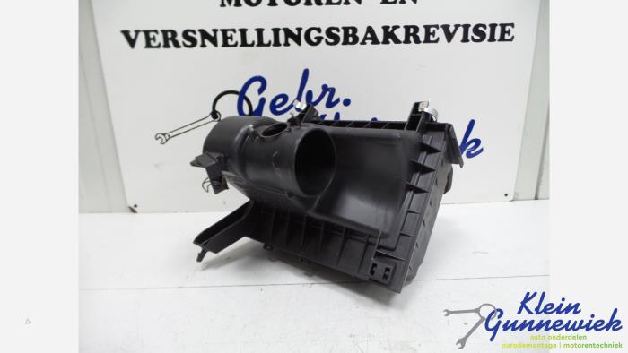 Gebruikte Luchtfilterhuis Lexus RX 300 Prijs € 46,00 Margeregeling aangeboden door Klein Gunnewiek Autodemontage & Motorentechniek