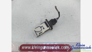 Gebruikte Luchthoeveelheidsmeter Ford Transit Custom Prijs € 20,00 Margeregeling aangeboden door Klein Gunnewiek Autodemontage & Motorentechniek