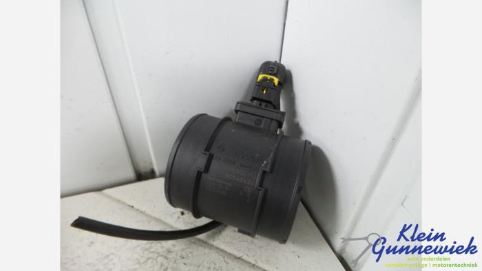 Gebruikte Luchthoeveelheidsmeter Opel Insignia Prijs € 22,00 Margeregeling aangeboden door Klein Gunnewiek Autodemontage & Motorentechniek