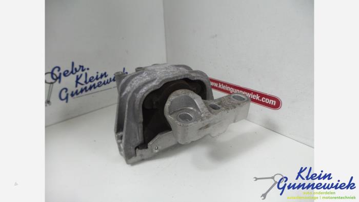 Gebruikte Motorrubber Volkswagen Jetta Prijs € 19,00 Margeregeling aangeboden door Klein Gunnewiek Autodemontage & Motorentechniek