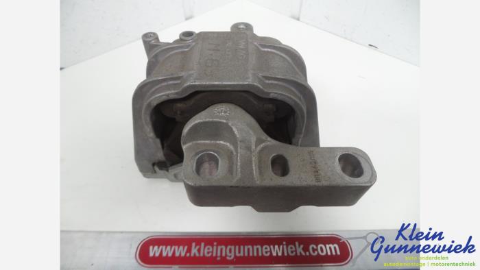 Gebruikte Motorrubber Volkswagen Jetta Prijs € 19,00 Margeregeling aangeboden door Klein Gunnewiek Autodemontage & Motorentechniek