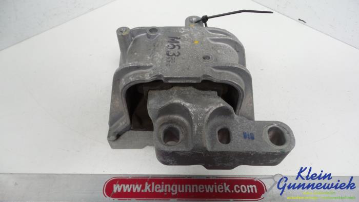 Gebruikte Motorrubber Volkswagen Jetta Prijs € 19,00 Margeregeling aangeboden door Klein Gunnewiek Autodemontage & Motorentechniek