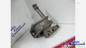 Gebruikte Motorsteun Volkswagen Golf Sportsvan Prijs € 25,00 Margeregeling aangeboden door Klein Gunnewiek Autodemontage & Motorentechniek