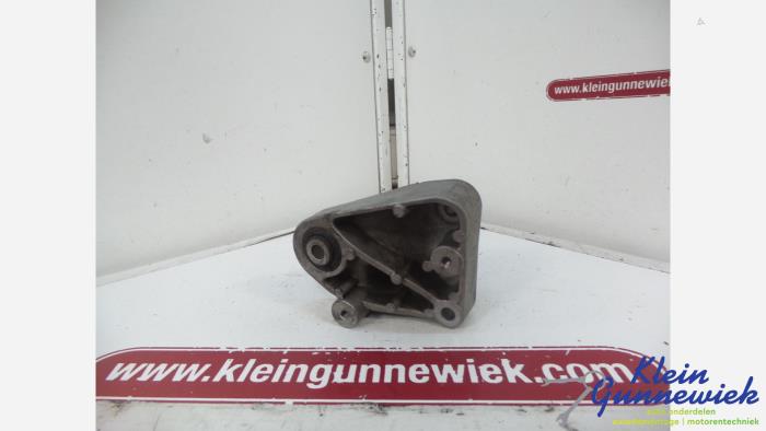 Gebruikte Motorsteun Ford Mondeo Prijs € 20,00 Margeregeling aangeboden door Klein Gunnewiek Autodemontage & Motorentechniek