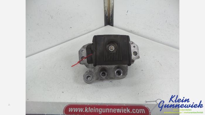 Gebruikte Motorrubber Mitsubishi Outlander Prijs € 75,00 Margeregeling aangeboden door Klein Gunnewiek Autodemontage & Motorentechniek