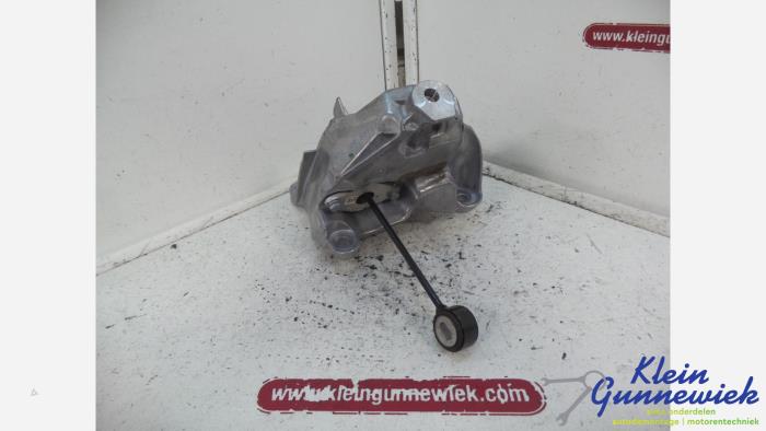 Gebruikte Motorsteun Audi Q5 Prijs € 20,00 Margeregeling aangeboden door Klein Gunnewiek Autodemontage & Motorentechniek