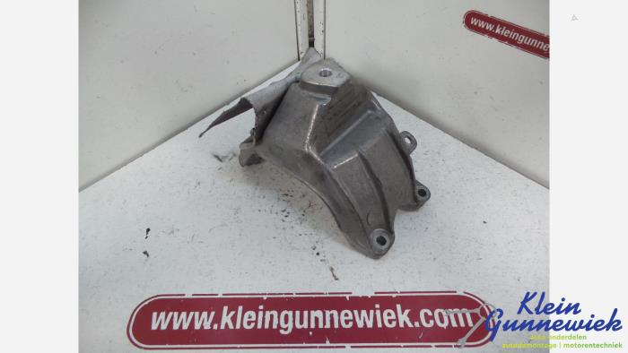 Gebruikte Motorrubber Audi A4 Prijs € 15,00 Margeregeling aangeboden door Klein Gunnewiek Autodemontage & Motorentechniek