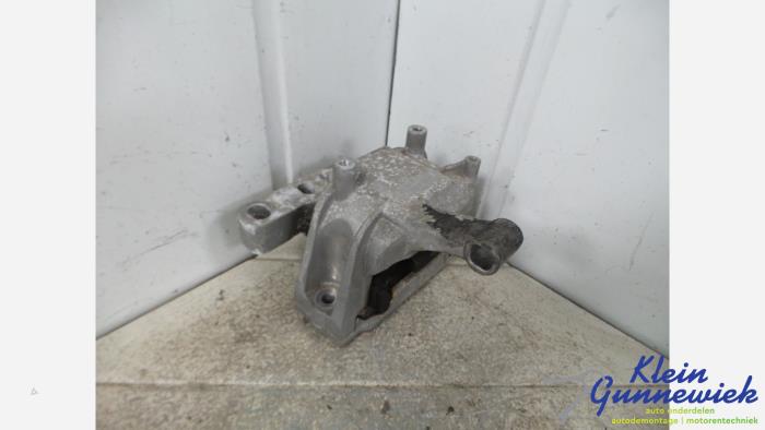 Gebruikte Motorrubber Audi Q3 Prijs € 18,00 Margeregeling aangeboden door Klein Gunnewiek Autodemontage & Motorentechniek