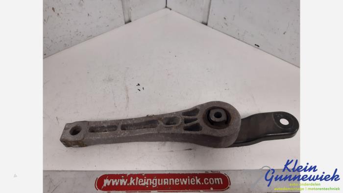 Gebruikte Motorrubber Volkswagen Passat Prijs € 20,00 Margeregeling aangeboden door Klein Gunnewiek Autodemontage & Motorentechniek