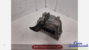 Gebruikte Motorsteun Volkswagen Passat Prijs € 30,00 Margeregeling aangeboden door Klein Gunnewiek Autodemontage & Motorentechniek