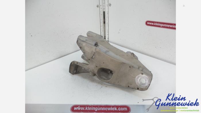 Gebruikte Motorsteun Volkswagen Transporter Prijs € 35,00 Margeregeling aangeboden door Klein Gunnewiek Autodemontage & Motorentechniek