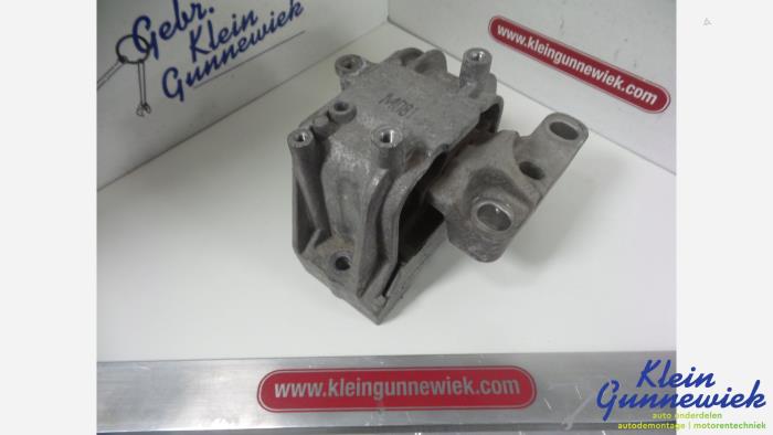 Gebruikte Motorrubber Volkswagen Passat Prijs € 30,00 Margeregeling aangeboden door Klein Gunnewiek Autodemontage & Motorentechniek