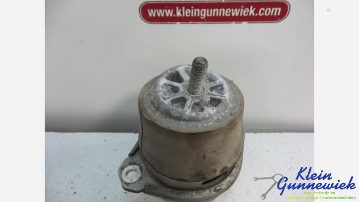 Gebruikte Motorrubber Volkswagen Touareg Prijs € 50,00 Margeregeling aangeboden door Klein Gunnewiek Autodemontage & Motorentechniek