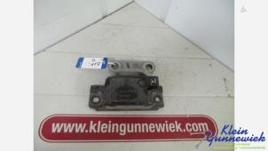 Gebruikte Motorsteun Opel Adam Prijs € 20,00 Margeregeling aangeboden door Klein Gunnewiek Autodemontage & Motorentechniek