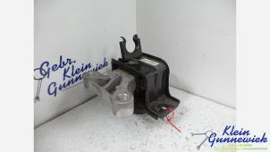 Gebruikte Motorrubber Opel Karl Prijs € 40,00 Margeregeling aangeboden door Klein Gunnewiek Autodemontage & Motorentechniek