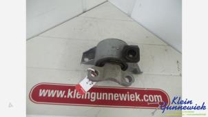 Gebruikte Motorsteun Opel Adam Prijs € 20,00 Margeregeling aangeboden door Klein Gunnewiek Autodemontage & Motorentechniek