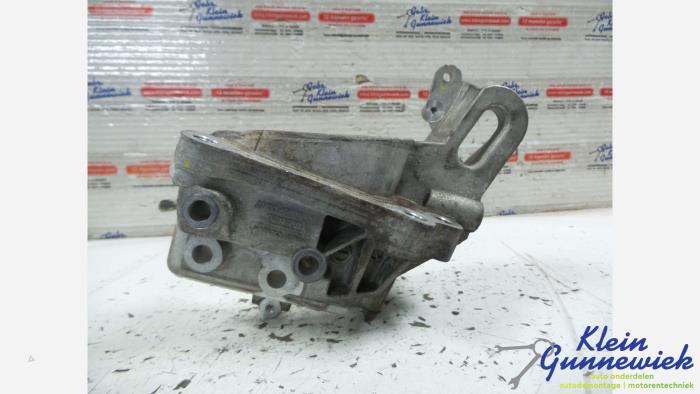 Gebruikte Motorrubber Ford C-Max Prijs € 20,00 Margeregeling aangeboden door Klein Gunnewiek Autodemontage & Motorentechniek