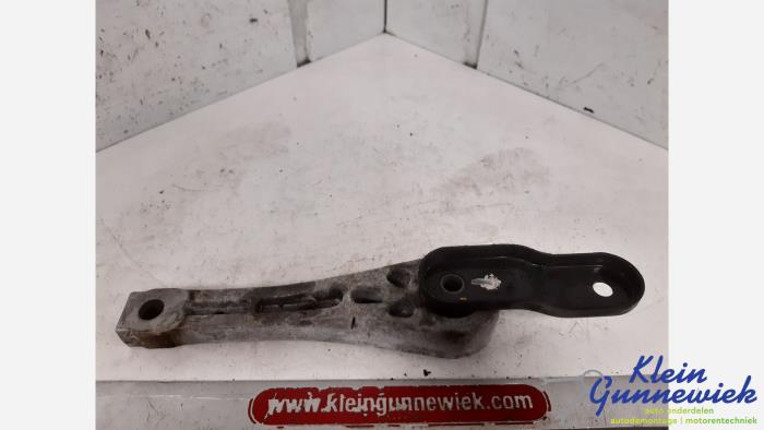 Gebruikte Motorsteun Volkswagen Jetta Prijs € 15,00 Margeregeling aangeboden door Klein Gunnewiek Autodemontage & Motorentechniek