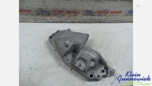 Gebruikte Motorrubber Opel Movano Prijs € 30,00 Margeregeling aangeboden door Klein Gunnewiek Autodemontage & Motorentechniek